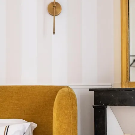 Charming Parisian Flat Near Eiffel Tower * Paryż