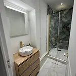Apartmán Charming Parisian Flat Near Eiffel Tower *