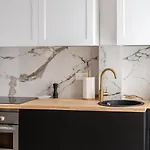 Charming Parisian Flat Near Eiffel Tower Paříž