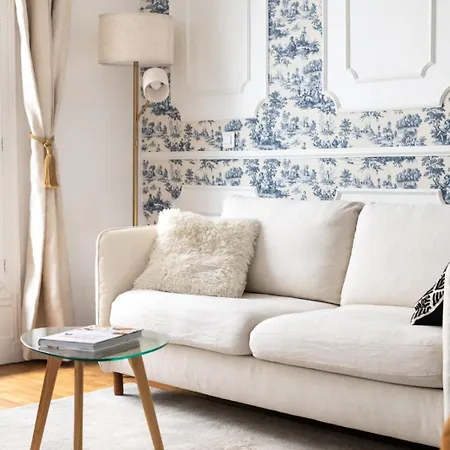 Appartement Charming Parisian Flat Near Eiffel Tower *