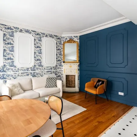 Charming Parisian Flat Near Eiffel Tower *