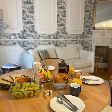 Appartement Charming Parisian Flat Near Eiffel Tower Parijs