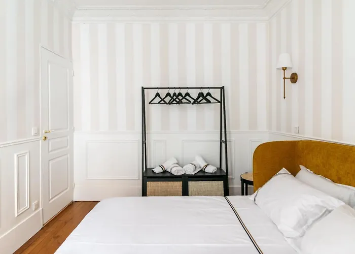 Lägenhet Charming Parisian Flat Near Eiffel Tower