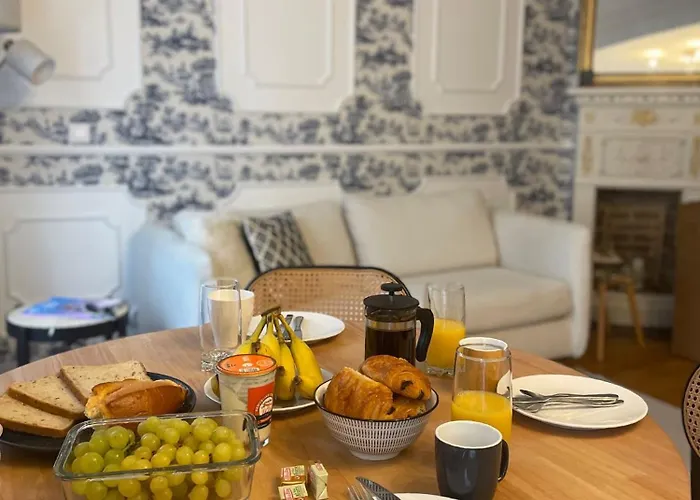 Apartamento Charming Parisian Flat Near Eiffel Tower Paris